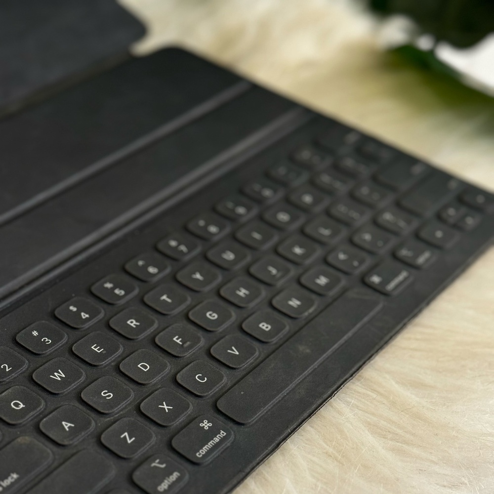 Apple Smart Keyboard Folio (for iPad Pro 12.9 inch)